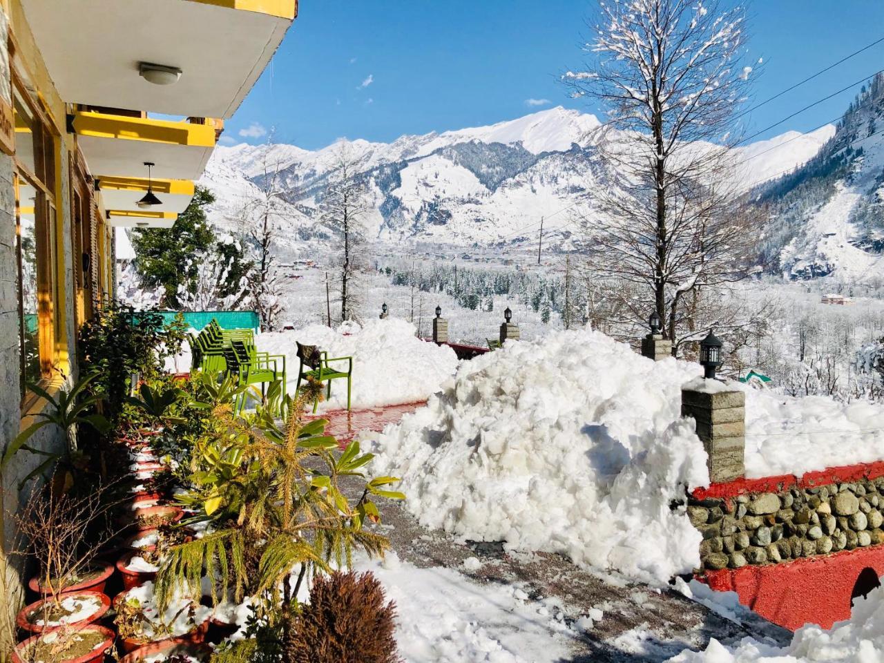 Hotel Vyas Vatika Manāli Exterior foto